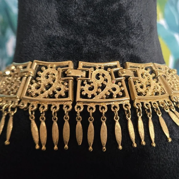 VTG RUNWAY '73 MONET PAISLEY DANGLE BIB Necklace - Picture 3 of 4